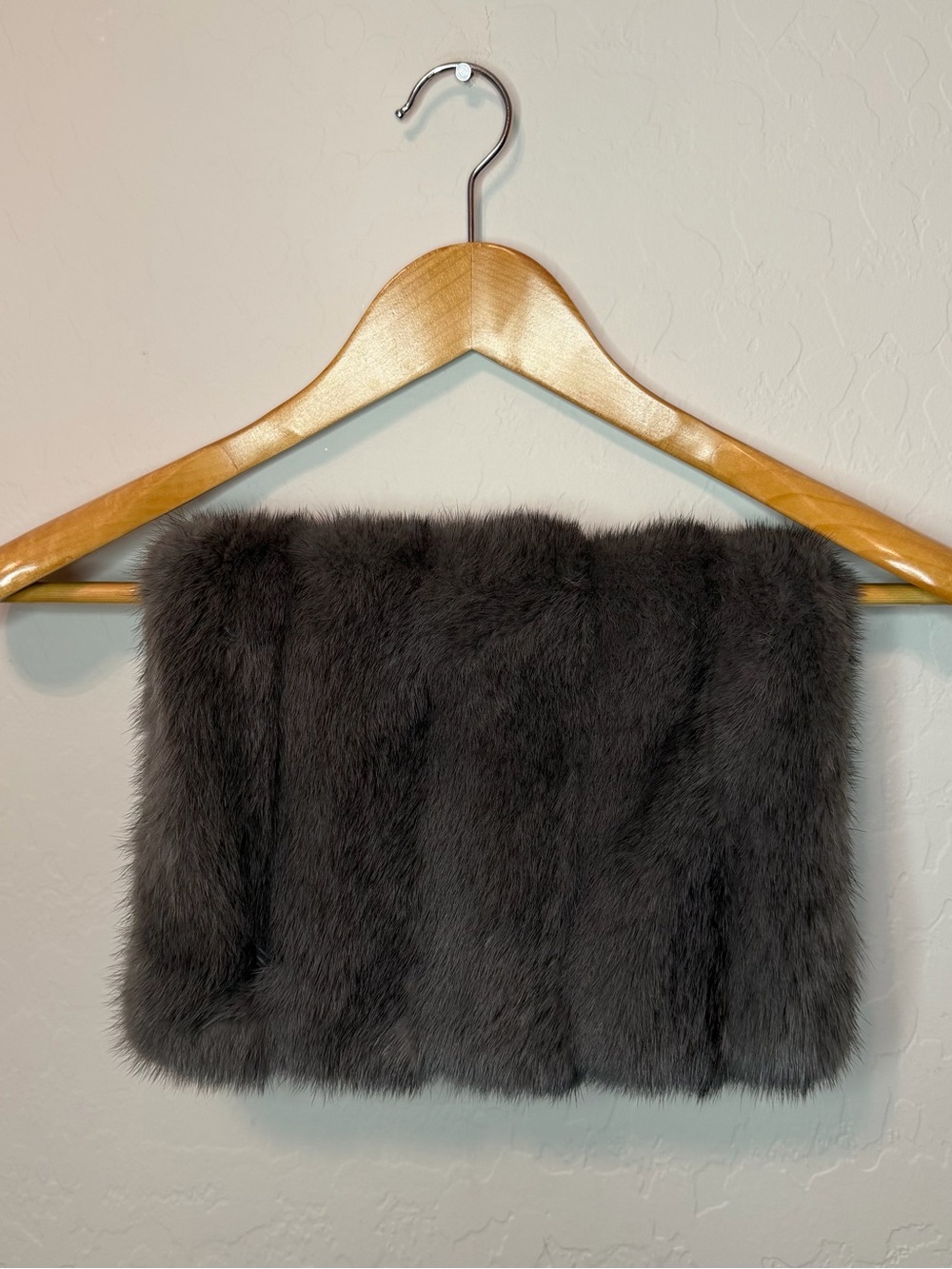 Carolina Herrera Mink/Cashmere Snood in Slate Grey